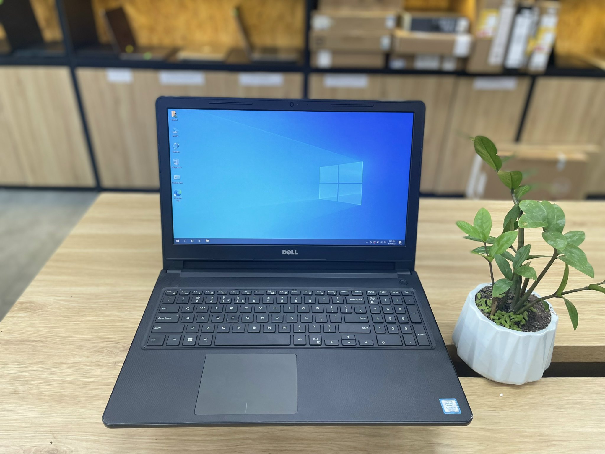 LAPTOP DELL VOSTRO 15 3568 i5 GEN7