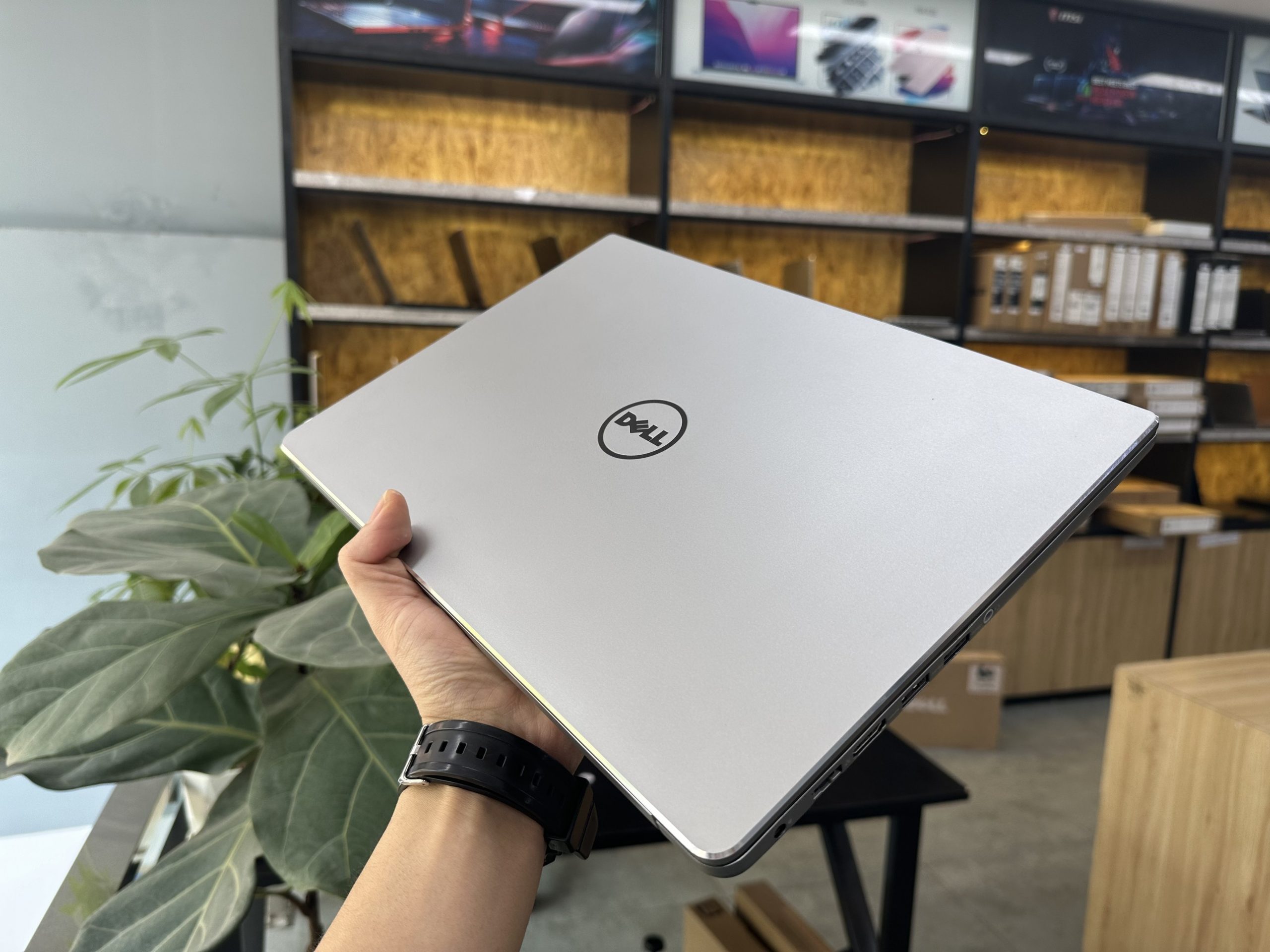 LAPTOP DELL INSPIRON 7460 I5 GEN 7 VGA