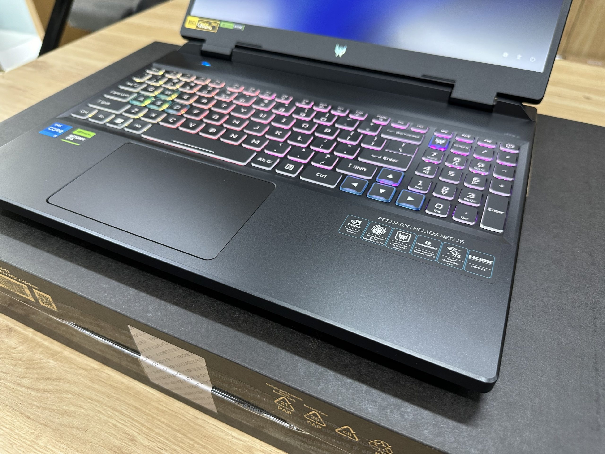 LAPTOP ACER GAMING PREDATOR HELIOS NEO 16 - OUTLET