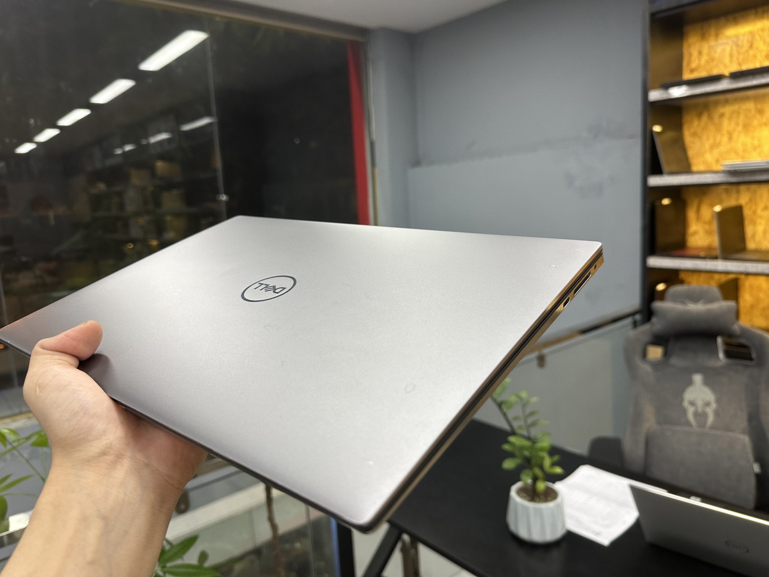 LAPTOP DELL PRECISION 5550