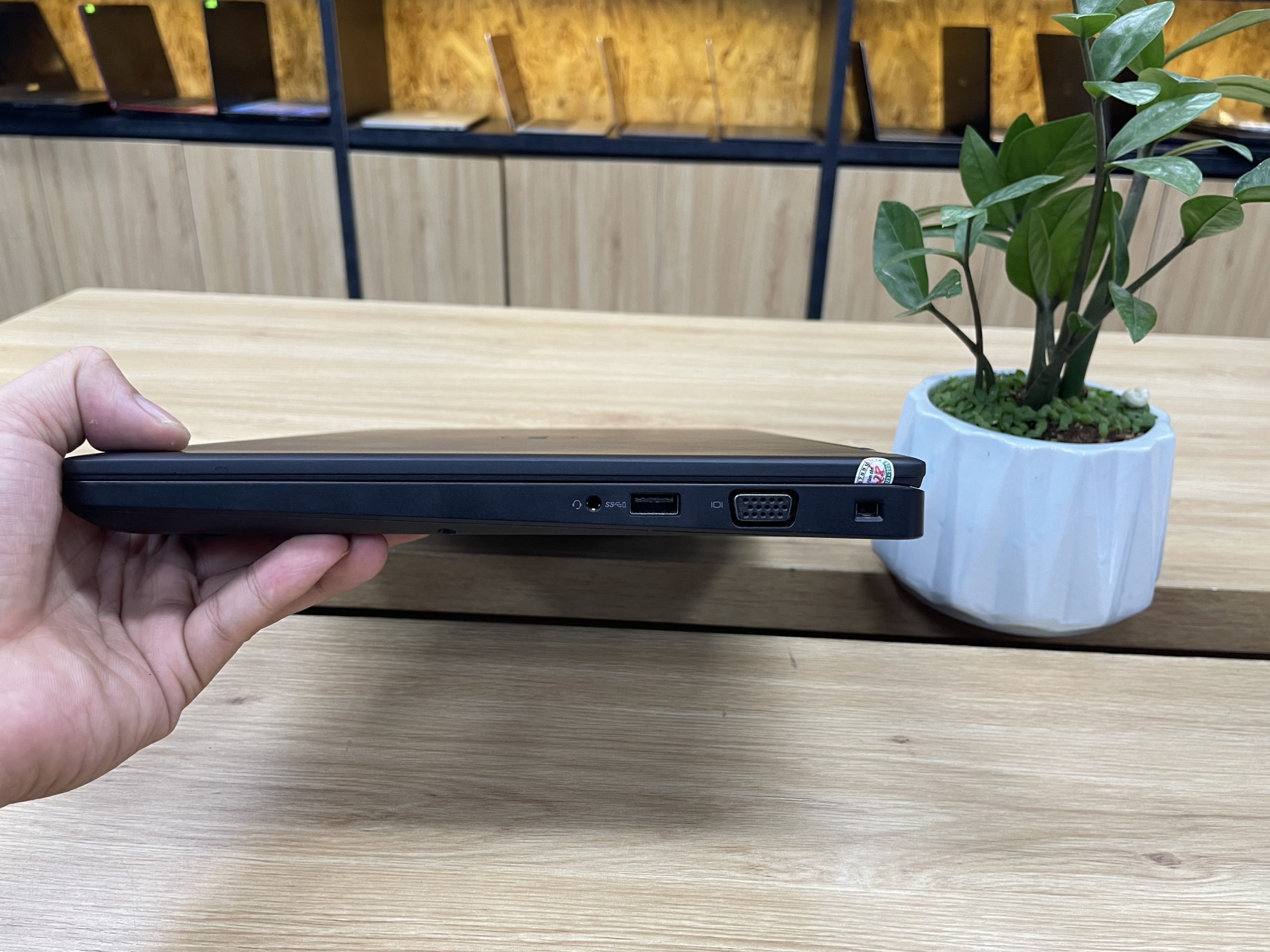 LAPTOP DELL LATITUDE 5490 i5 GEN 7