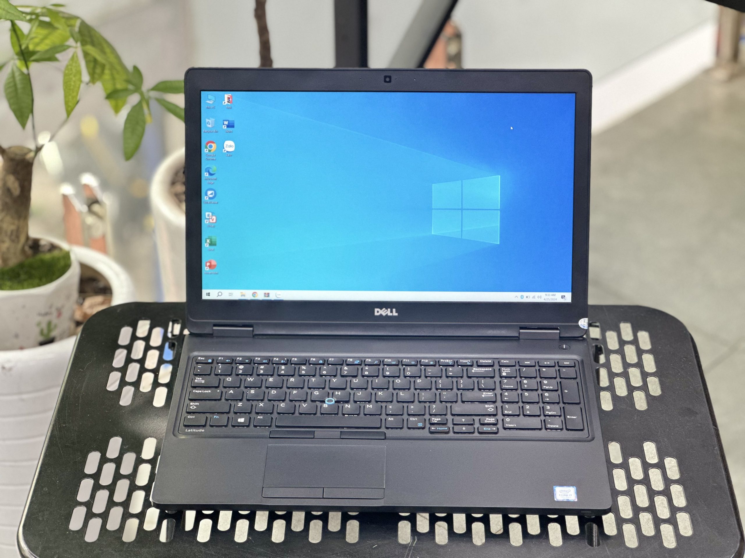 LAPTOP DELL LATITUDE 5580 I7 GEN 7 VGA