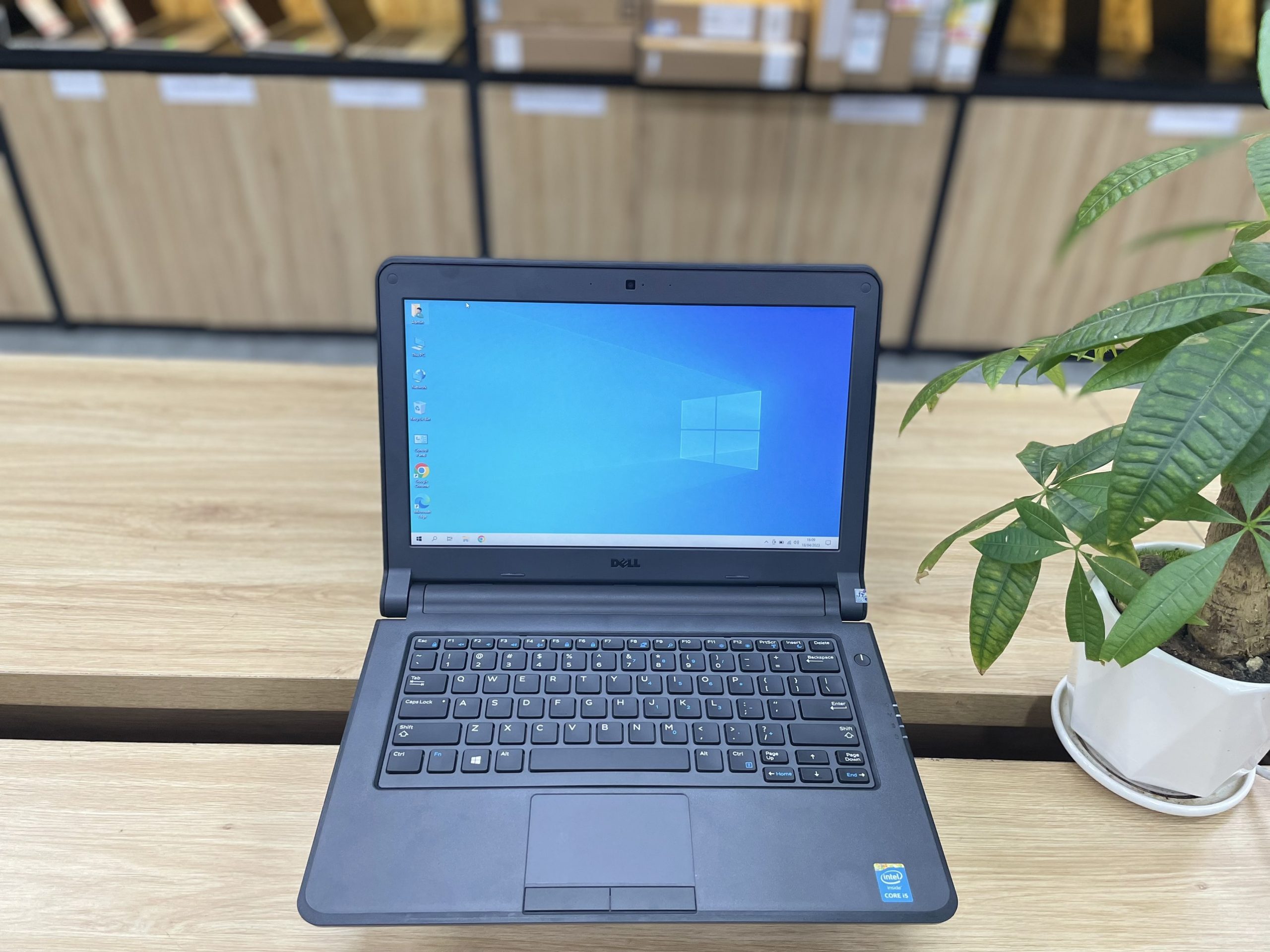 LAPTOP DELL LATITUDE 3340 I5