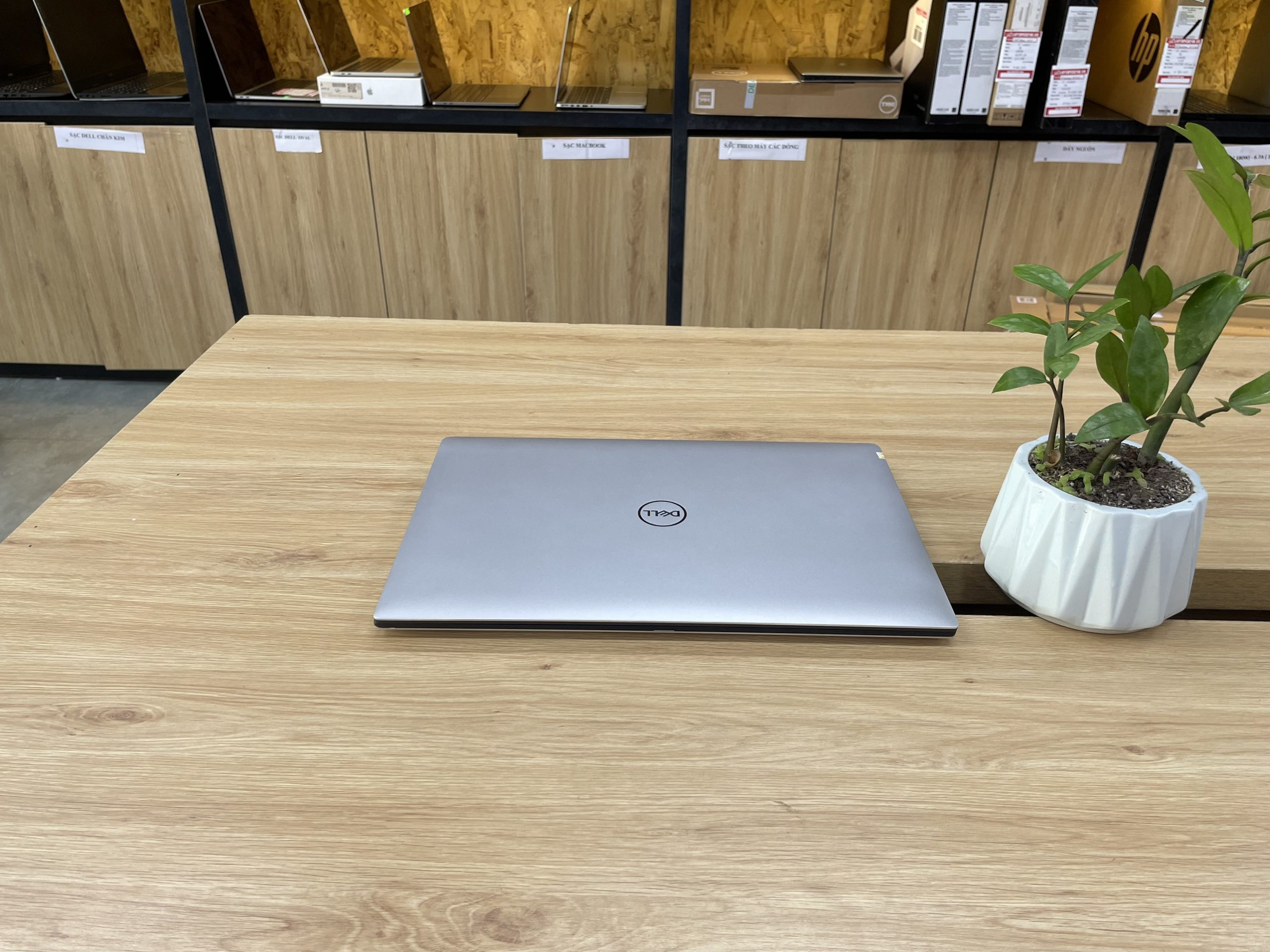 LAPTOP DELL PRECISION 5540 I7 GEN 9