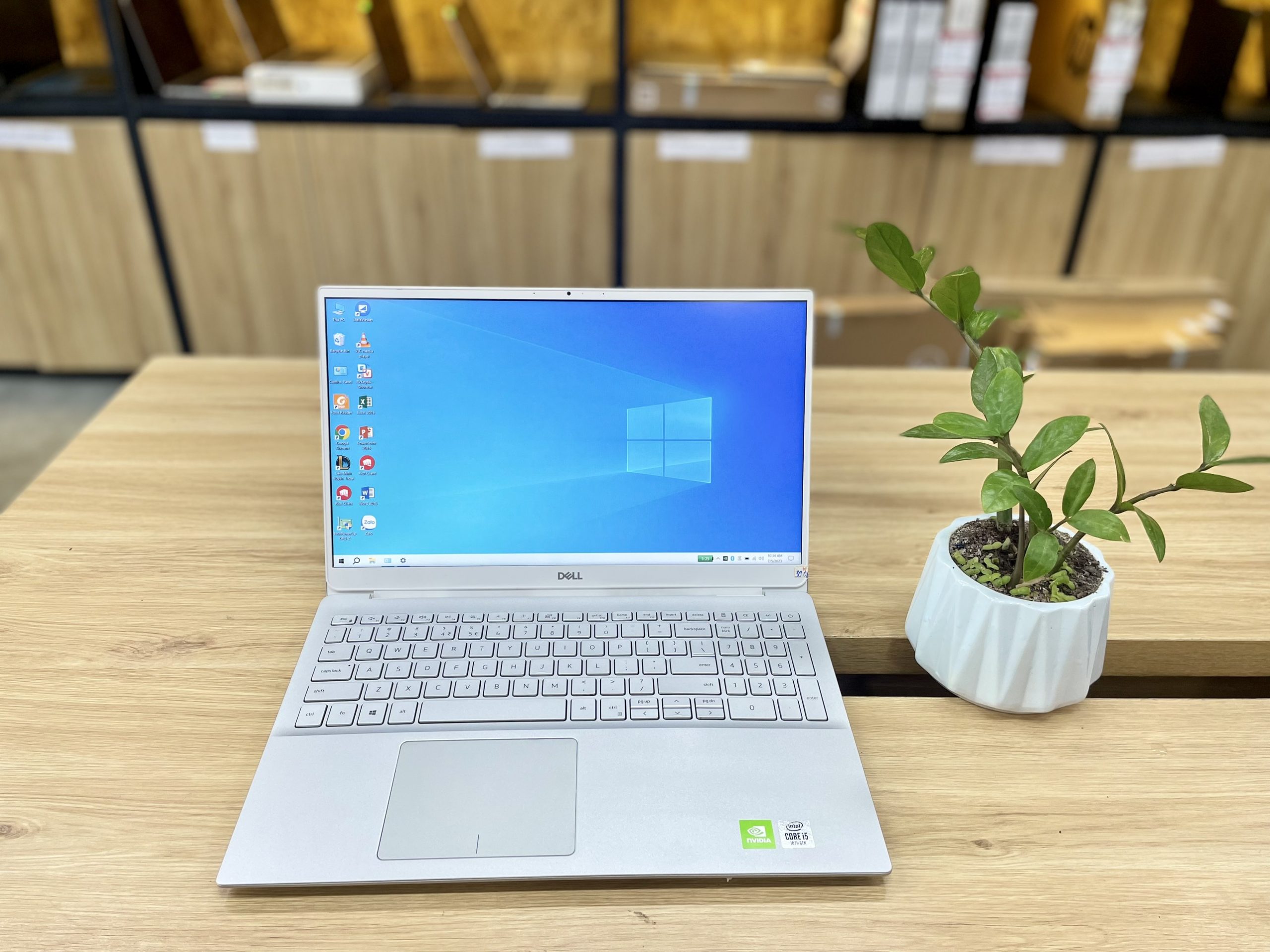 LAPTOP DELL INSPIRON 5598 I5 GEN 10 ( SILVER VỎ NHÔM )