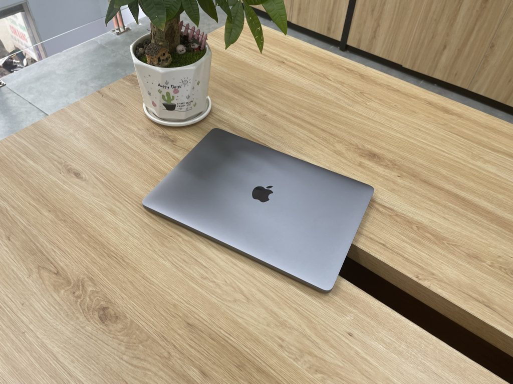  MacBook Pro 13" 2020 Touch Bar M1