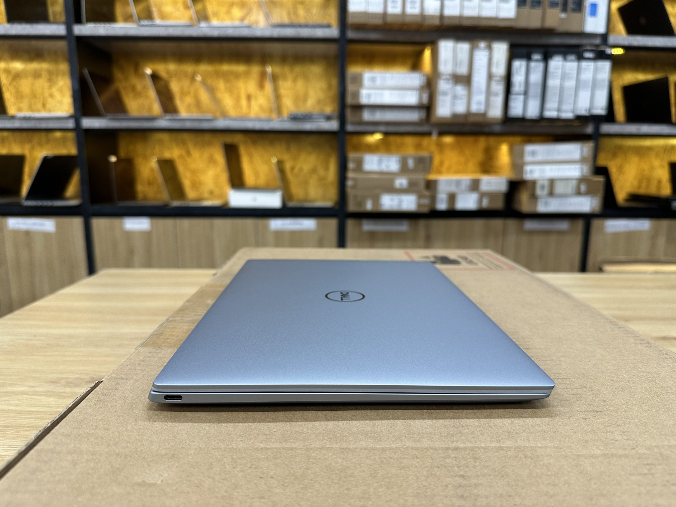 LAPTOP DELL XPS 13 9315 – VÂN TAY ( NEW OUTLET MỚI 100% )