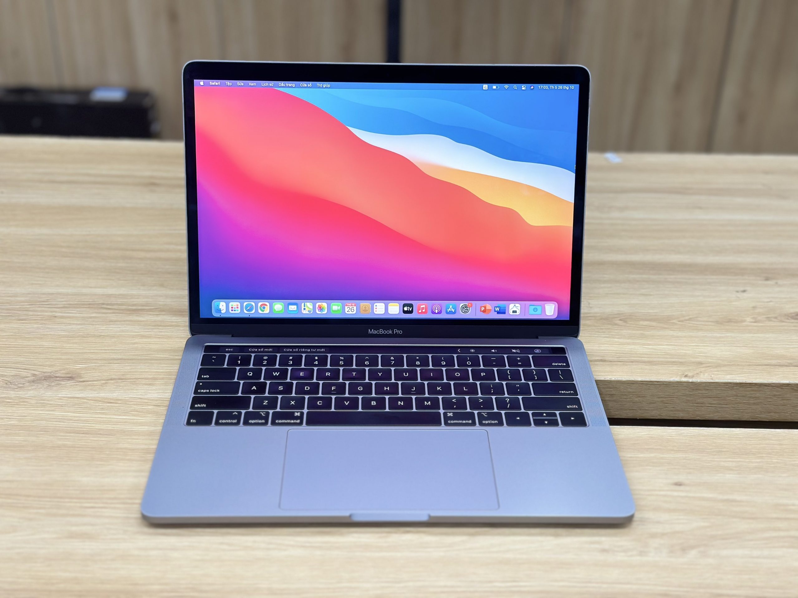 MACBOOK PRO 2019 TOUCH BAR I7